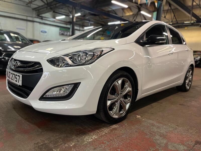 HYUNDAI I30 1.6 SE 2014