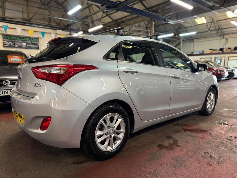 HYUNDAI I30 1.6 CRDi Blue Drive SE 2015