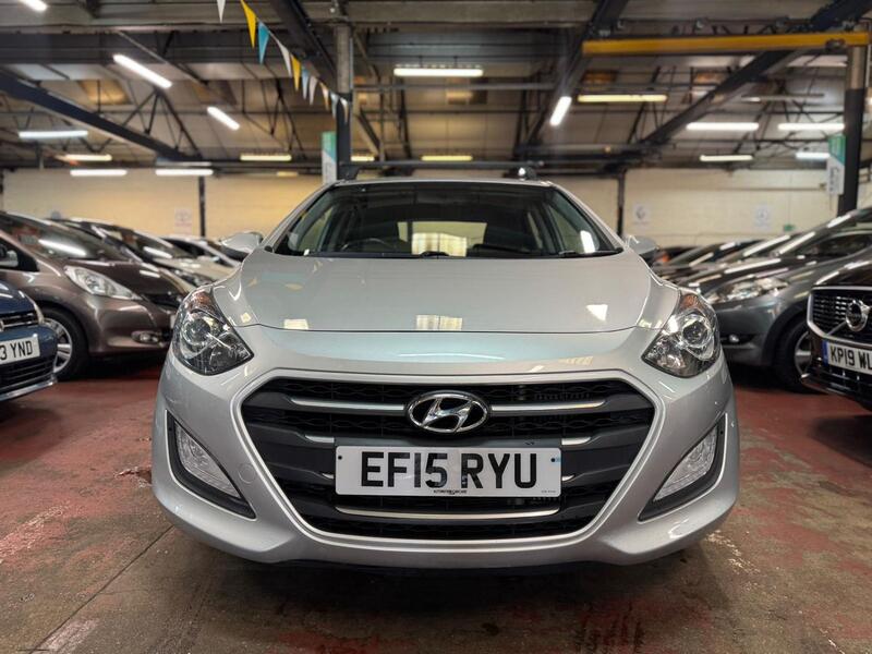 HYUNDAI I30 1.6 CRDi Blue Drive SE 2015