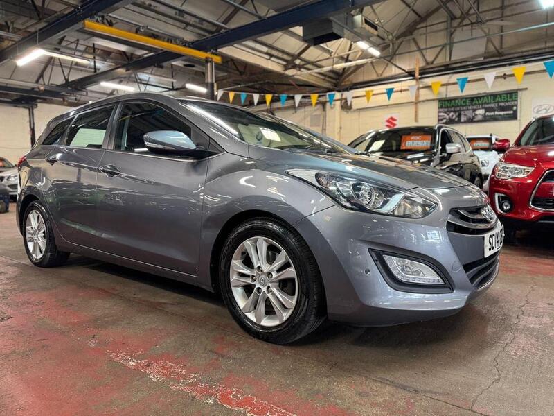 HYUNDAI I30 1.6 CRDi Blue Drive Style Nav 2014