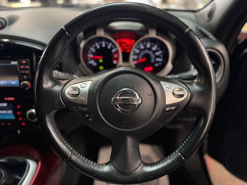 NISSAN JUKE 1.6 Acenta Premium 2013