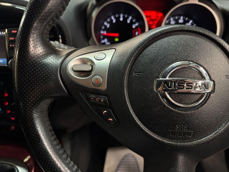 NISSAN JUKE 1.6 Acenta Premium 2013