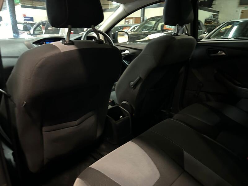 FORD FOCUS 1.6 Zetec 2012