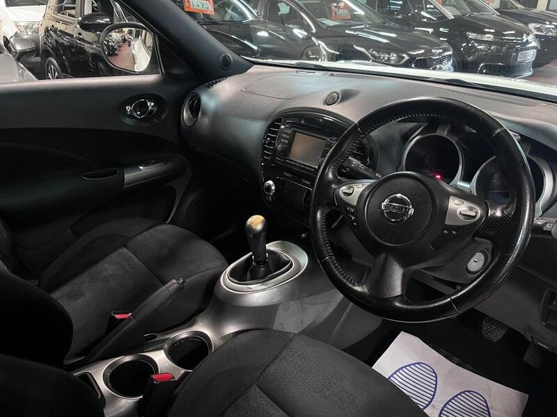 NISSAN JUKE 1.6 Acenta Premium 2011