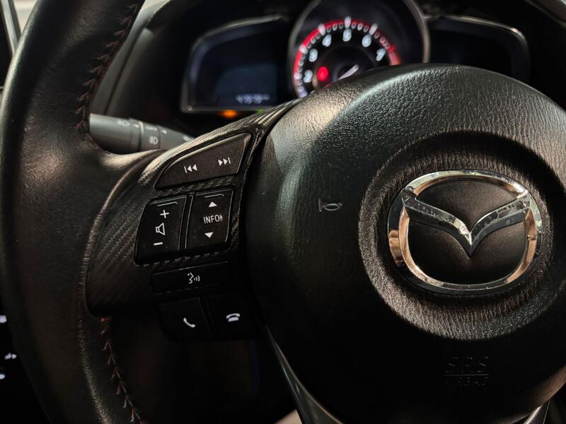 MAZDA MAZDA3 2.0 SKYACTIV-G Sport Nav 2016