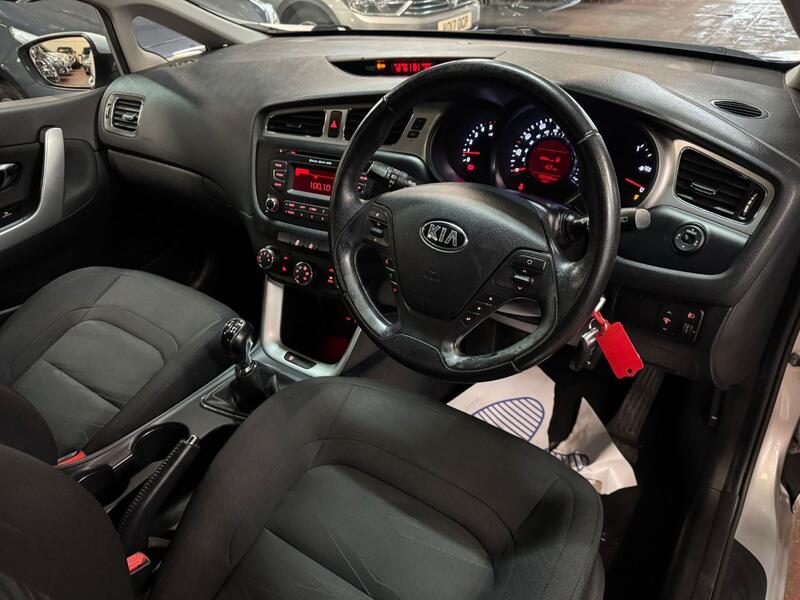 KIA CEED 1.4 CRDi VR7 2015