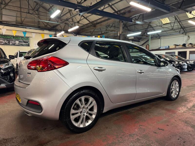 KIA CEED 1.4 CRDi VR7 2015