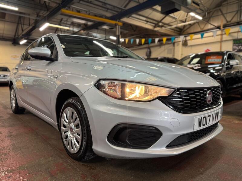 FIAT TIPO 1.4 Tipo Hatchback 1.4 95hp Easy 2017