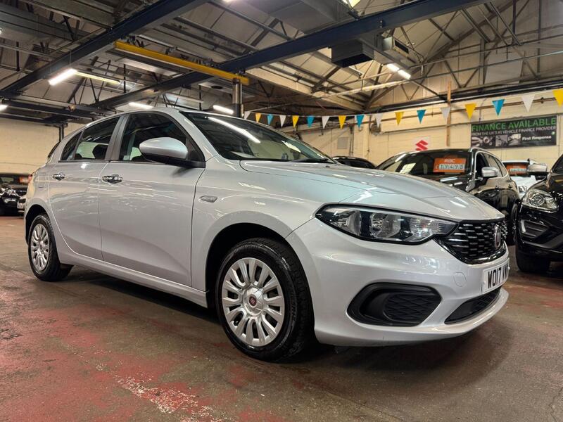 FIAT TIPO 1.4 Tipo Hatchback 1.4 95hp Easy 2017