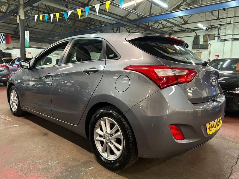 HYUNDAI I30 1.6 CRDi Blue Drive Active 2013