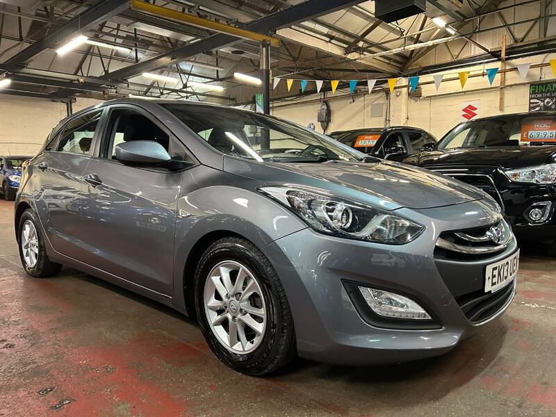 HYUNDAI I30 1.6 CRDi Blue Drive Active 2013