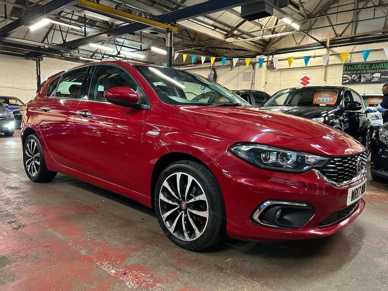 FIAT TIPO 1.4 Tipo Hatchback 1.4 T-jet 120hp Lounge 2017