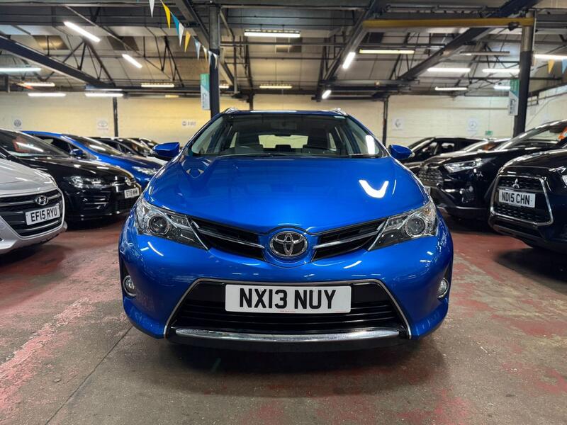 TOYOTA AURIS 1.6 V-Matic Icon 2013