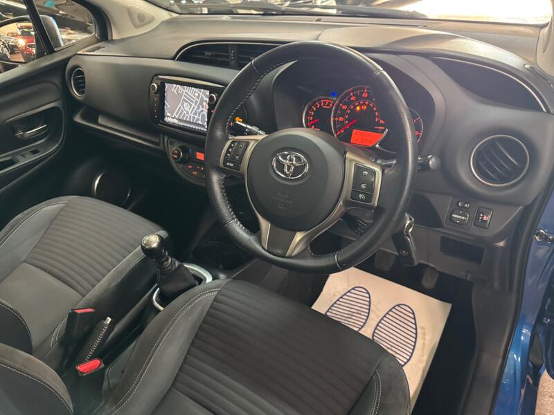 TOYOTA YARIS 1.3 Dual VVT-i Excel 2014