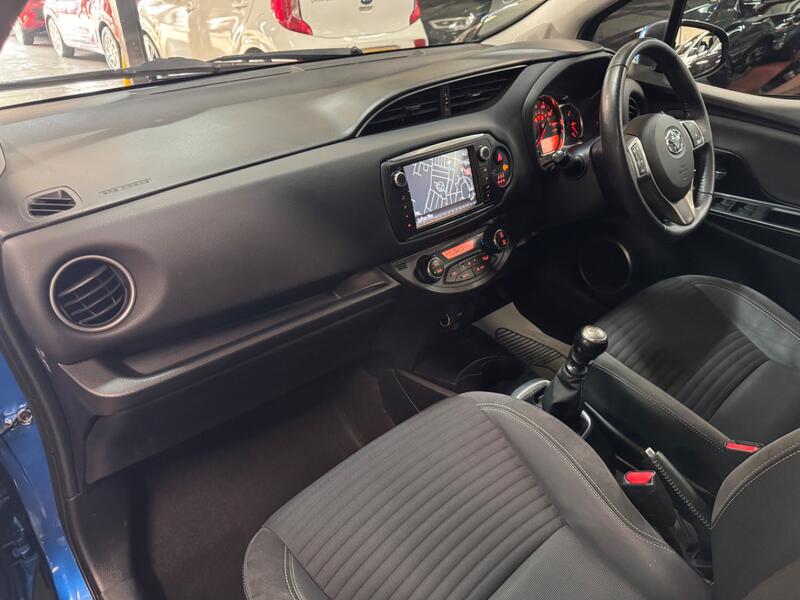 TOYOTA YARIS 1.3 Dual VVT-i Excel 2014