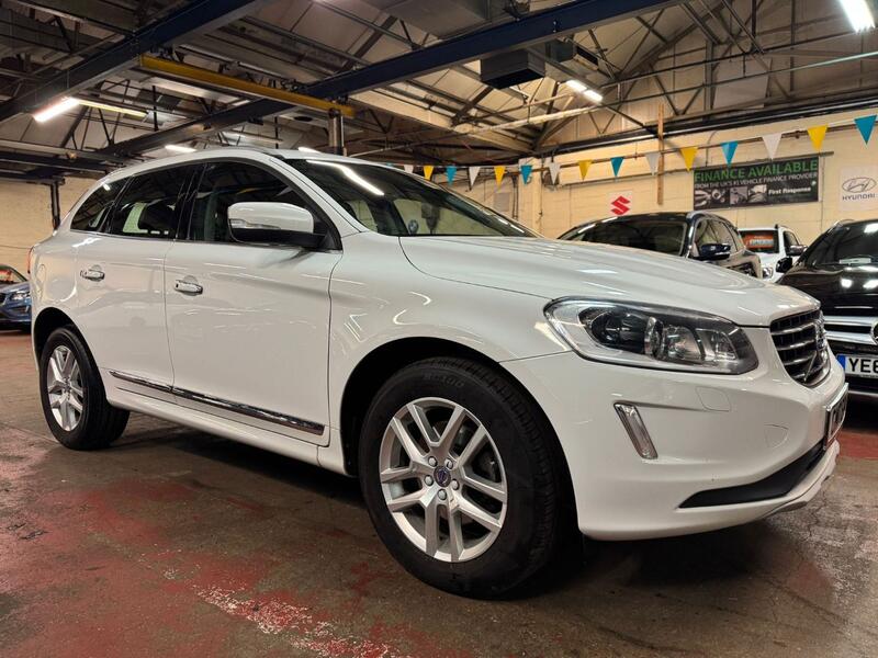 VOLVO XC60 2.0 SE Lux Nav D4 2017