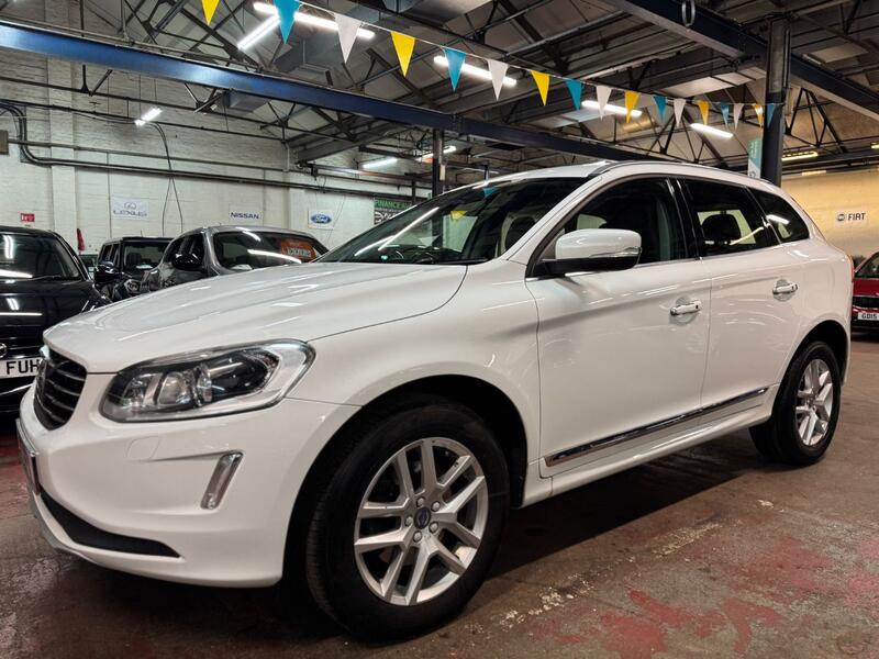 VOLVO XC60 2.0 SE Lux Nav D4 2017