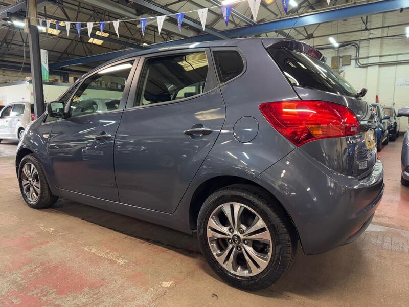 KIA VENGA 1.6 3 2016