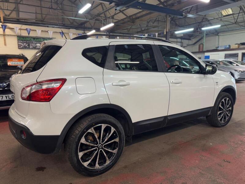 NISSAN QASHQAI 1.6 360 2013