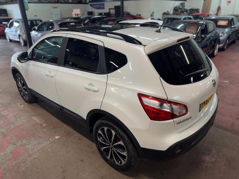 NISSAN QASHQAI 1.6 360 2013