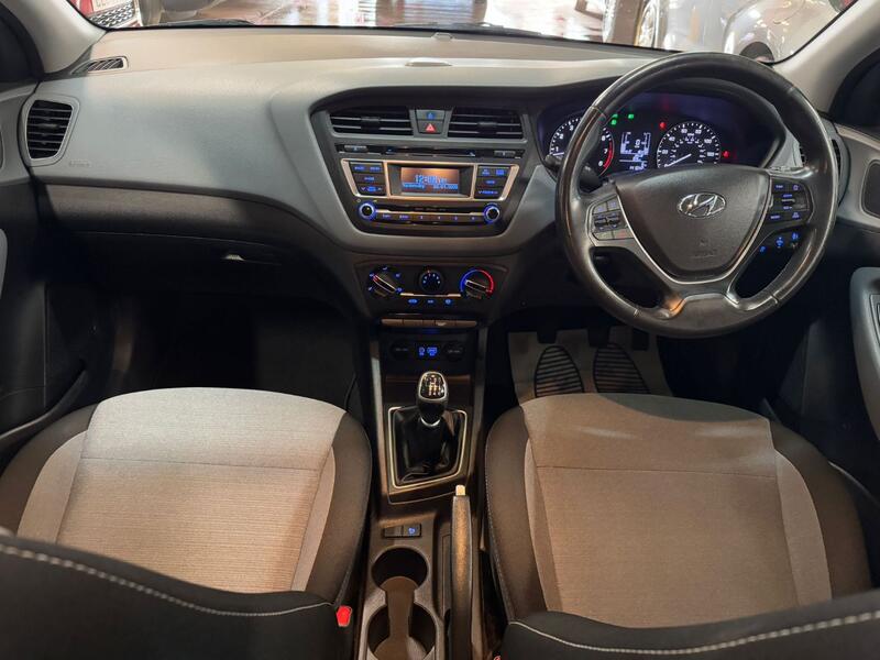 HYUNDAI I20 1.4 SE 2015