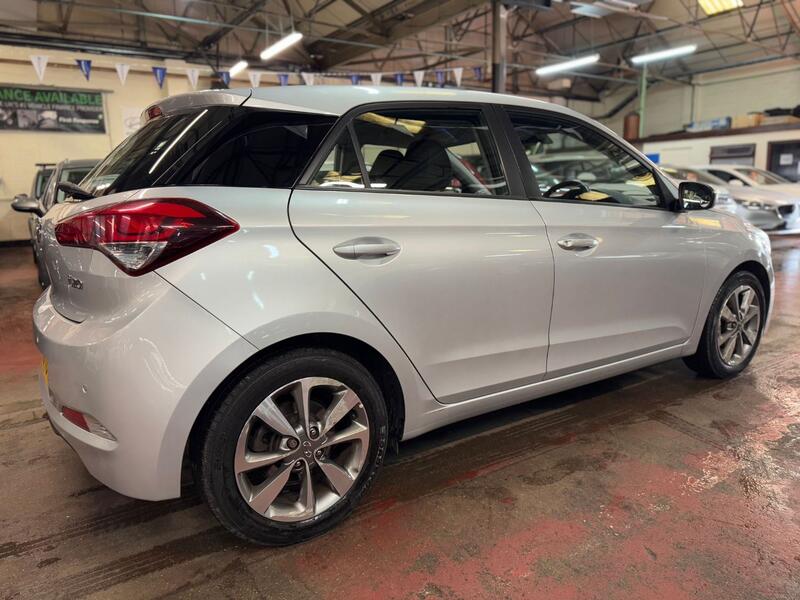 HYUNDAI I20 1.4 SE 2015