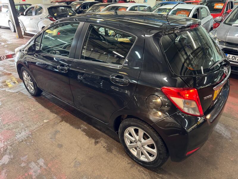 TOYOTA YARIS 1.3 Dual VVT-i TR 2013